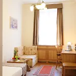 Historia & Historante Hotel 4*