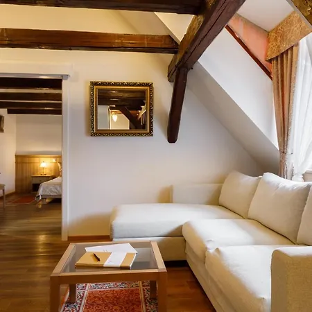 Hotel Historia & Historante