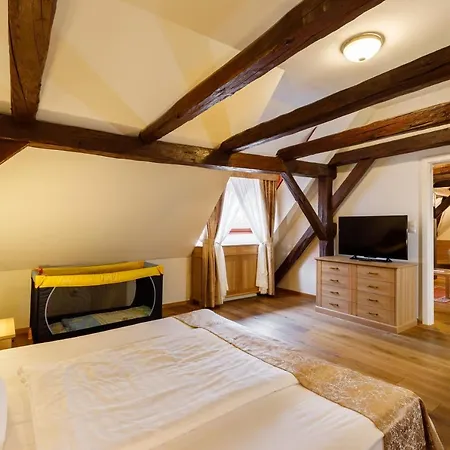 Hotel Historia & Historante