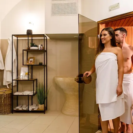 Historia & Historante Hotel 4*