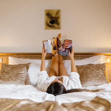 Hotel Historia & Historante