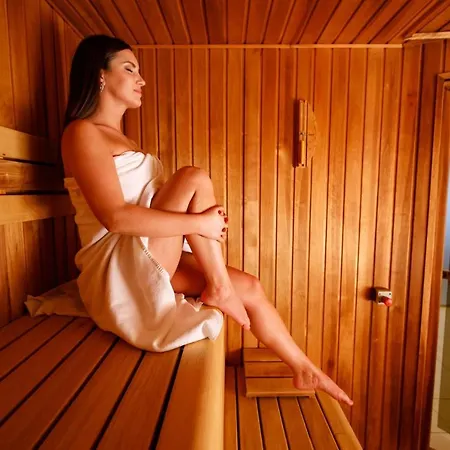 伊斯托利亚伊斯托兰特酒店 酒店 维斯普雷姆