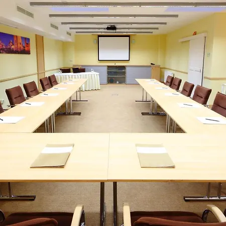 伊斯托利亚伊斯托兰特酒店 维斯普雷姆