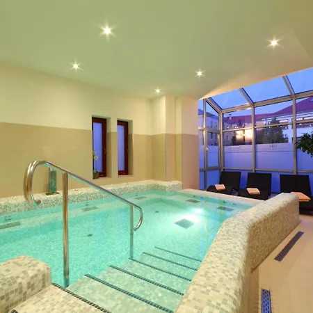 酒店 伊斯托利亚伊斯托兰特酒店 维斯普雷姆