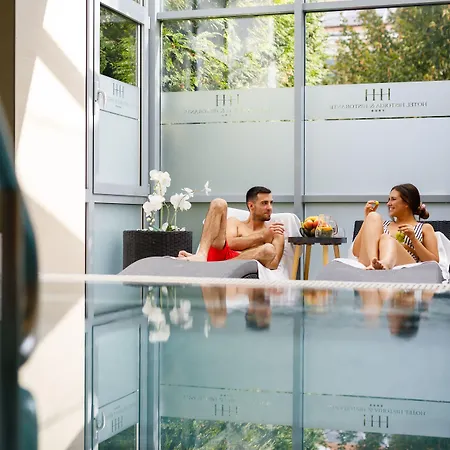 伊斯托利亚伊斯托兰特酒店 维斯普雷姆