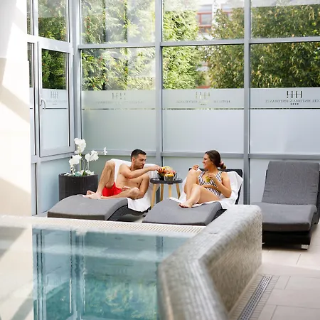 Historia & Historante Hotel 4*