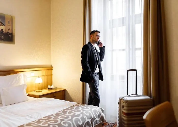Historia & Historante Hotel 4*
