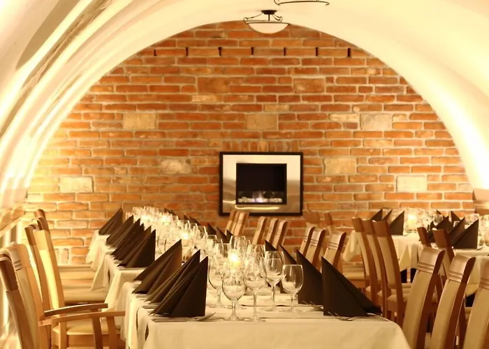 Historia & Historante 4*