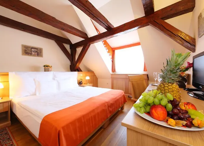 Historia & Historante Веспрем